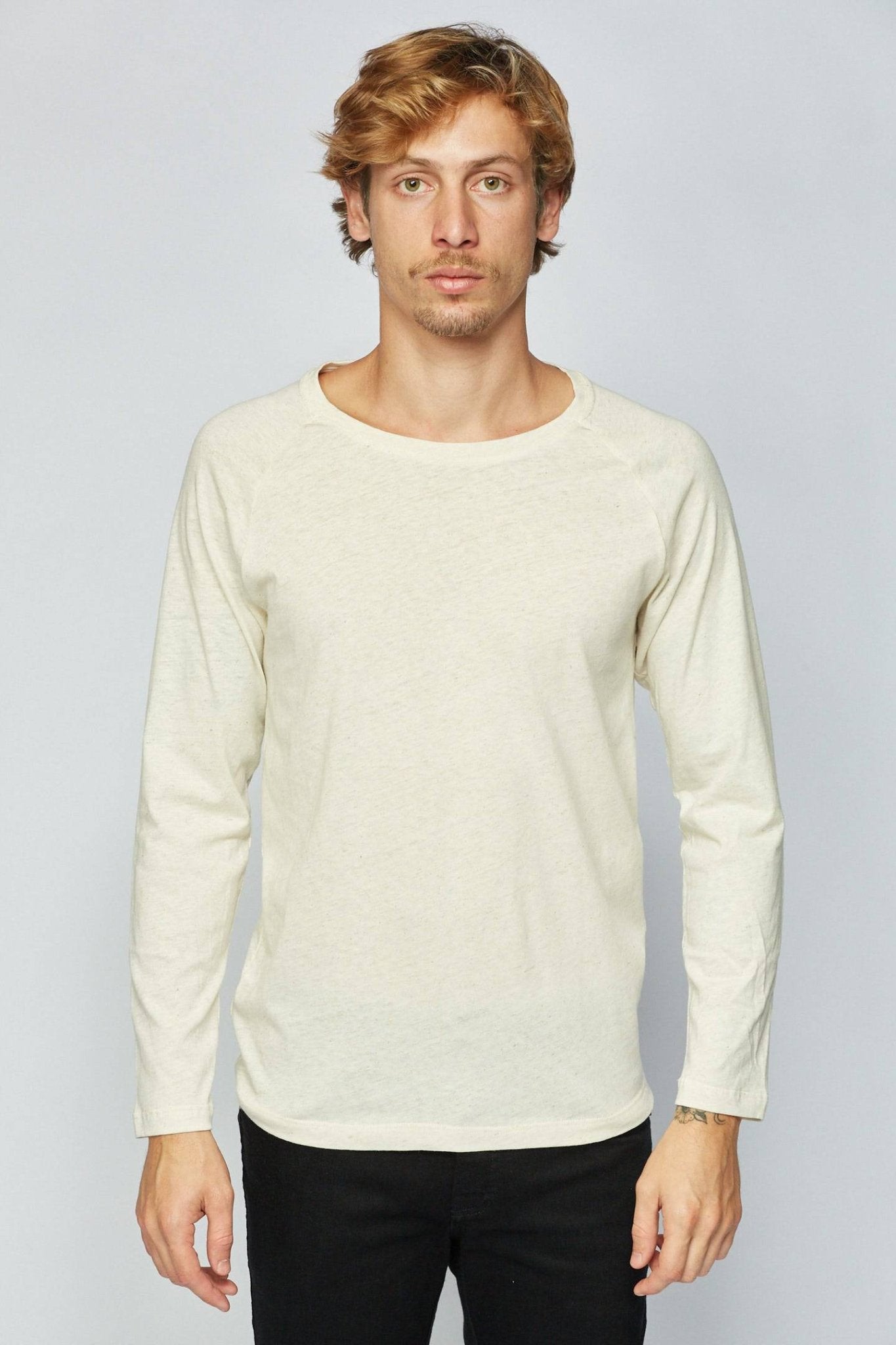 CAMISETA RAGLAN DRUM - BEGE da Vörr Brasil | Loja Oficial Vörr Brasil